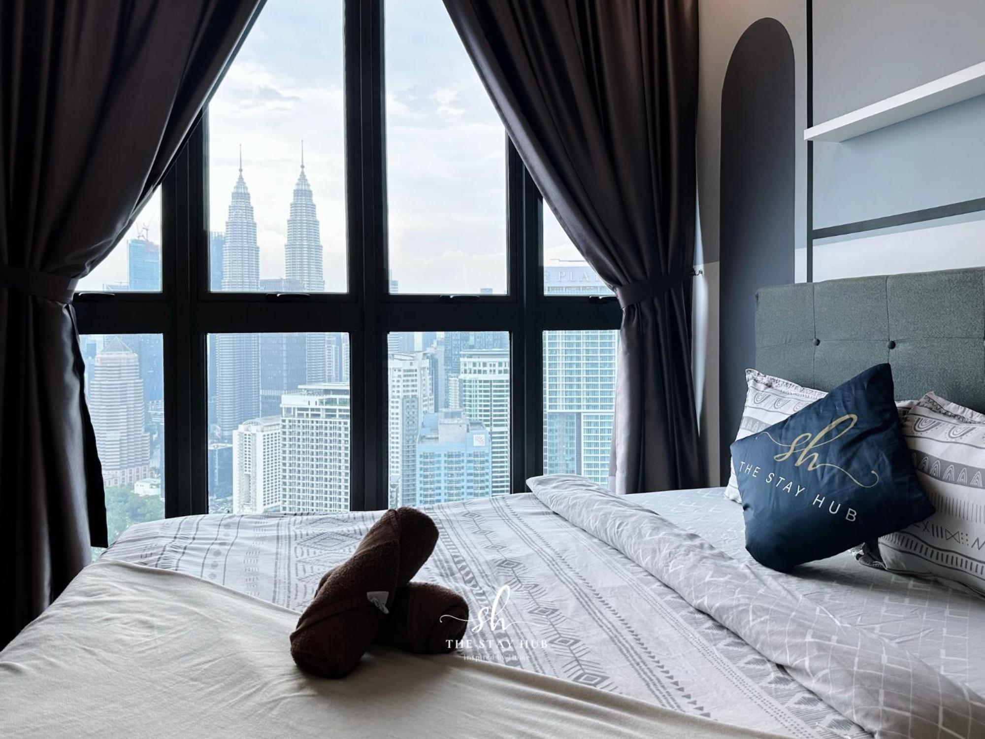 The Luxe Klcc View Sky Pool Apartment Kuala Lumpur Bagian luar foto
