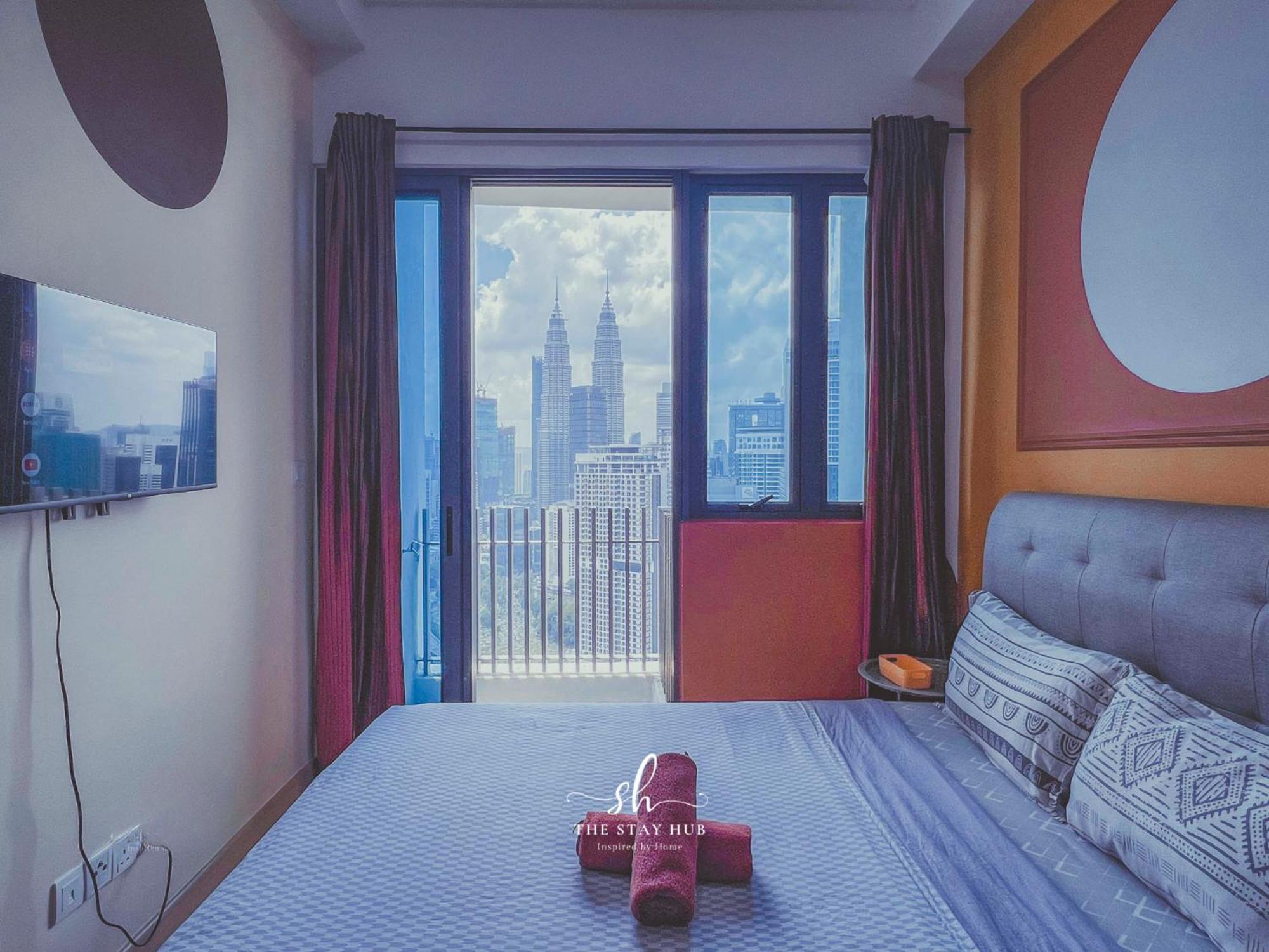 The Luxe Klcc View Sky Pool Apartment Kuala Lumpur Bagian luar foto