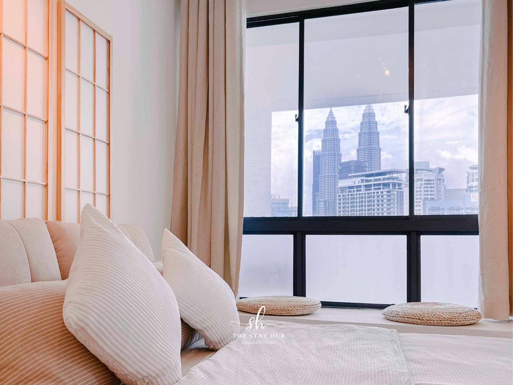 The Luxe Klcc View Sky Pool Apartment Kuala Lumpur Bagian luar foto